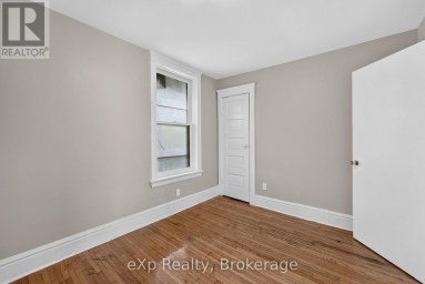 31 WATERLOO STREET S Stratford Ontario photo 16