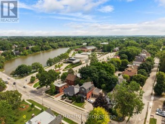 31 WATERLOO STREET S Stratford Ontario photo 2