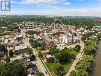 31 WATERLOO STREET S Stratford Ontario photo 20