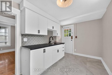 31 WATERLOO STREET S Stratford Ontario photo 7