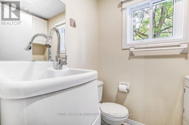 12 - 1990 WAVELL STREET London East (East I) Ontario photo 11
