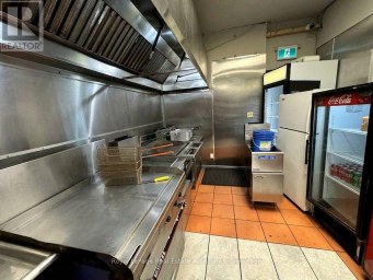 592 QUEEN STREET W Toronto (Trinity-Bellwoods) Ontario photo 5