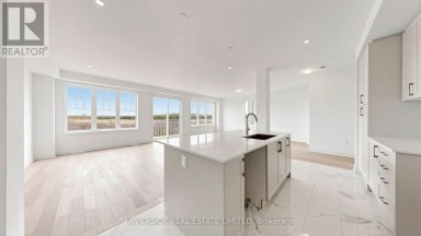 241 VILLAGE GATE DRIVE Wasaga Beach Ontario photo 12