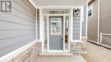 241 VILLAGE GATE DRIVE Wasaga Beach Ontario photo 2