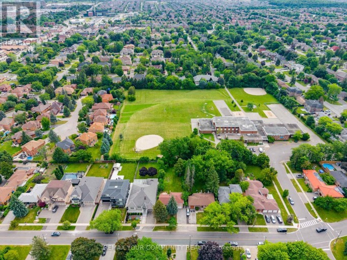 35 NETHERFORD ROAD, Vaughan (Maple), Ontario, L6A1C7