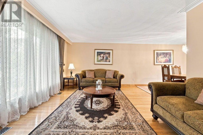 35 NETHERFORD ROAD, Vaughan (Maple), Ontario, L6A1C7