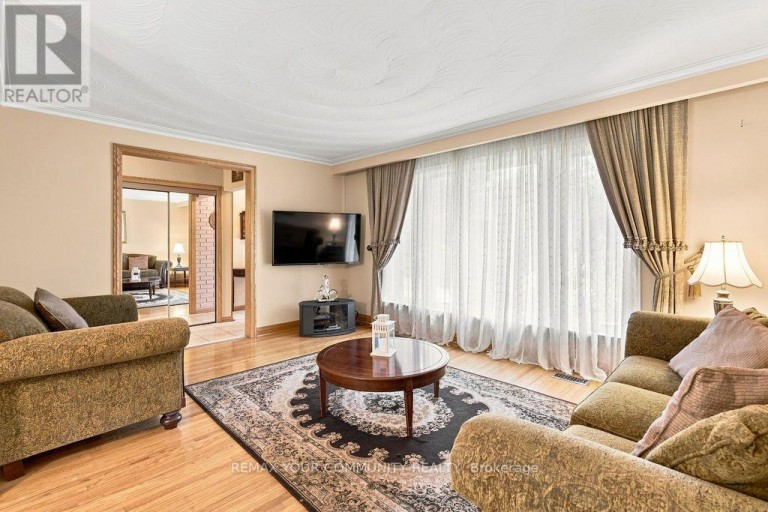 35 NETHERFORD ROAD, Vaughan (Maple), Ontario, L6A1C7