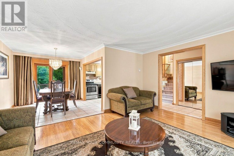 35 NETHERFORD ROAD, Vaughan (Maple), Ontario, L6A1C7