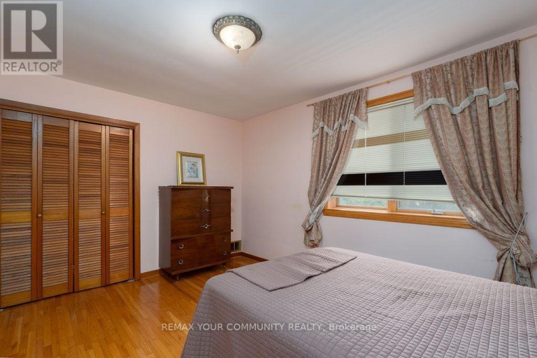 35 NETHERFORD ROAD, Vaughan (Maple), Ontario, L6A1C7