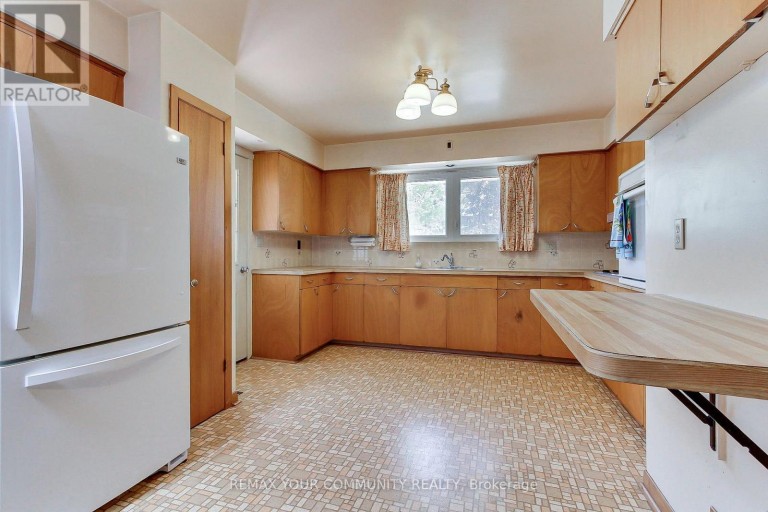 9947 WOODBINE AVENUE, Markham (Devil's Elbow), Ontario, L6C1H7