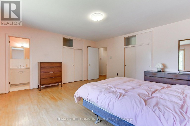 9947 WOODBINE AVENUE, Markham (Devil's Elbow), Ontario, L6C1H7