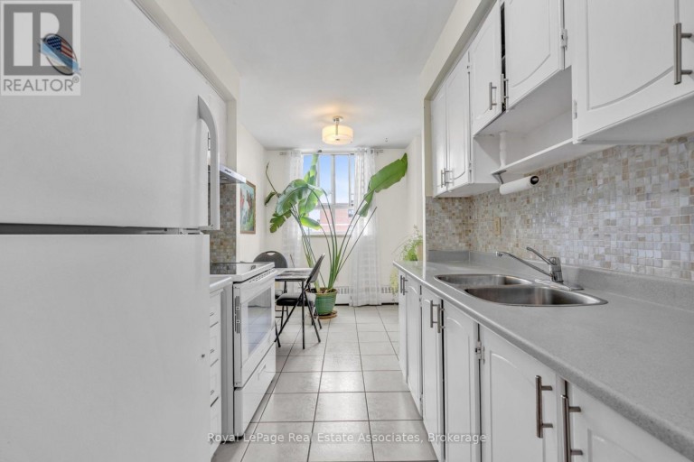 1108 - 1615 BLOOR STREET, Mississauga (Applewood), Ontario, L4X1S2