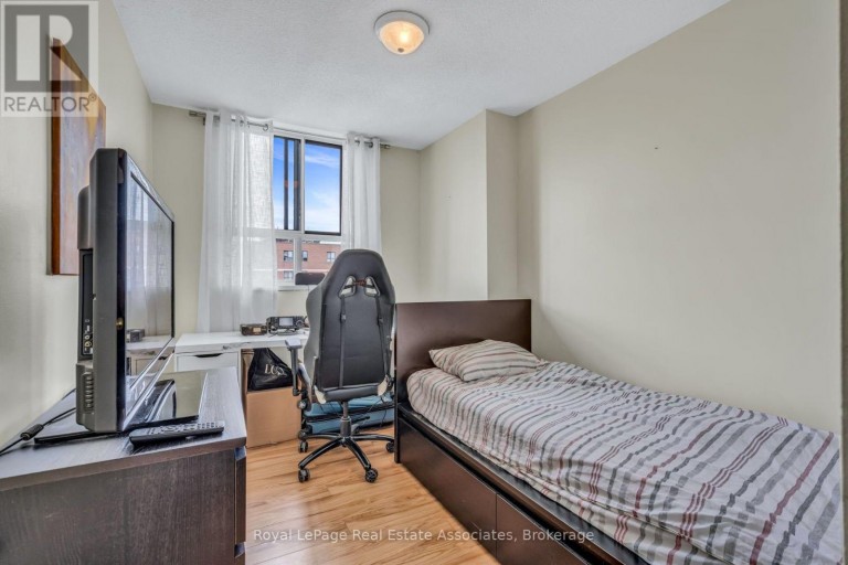 1108 - 1615 BLOOR STREET, Mississauga (Applewood), Ontario, L4X1S2