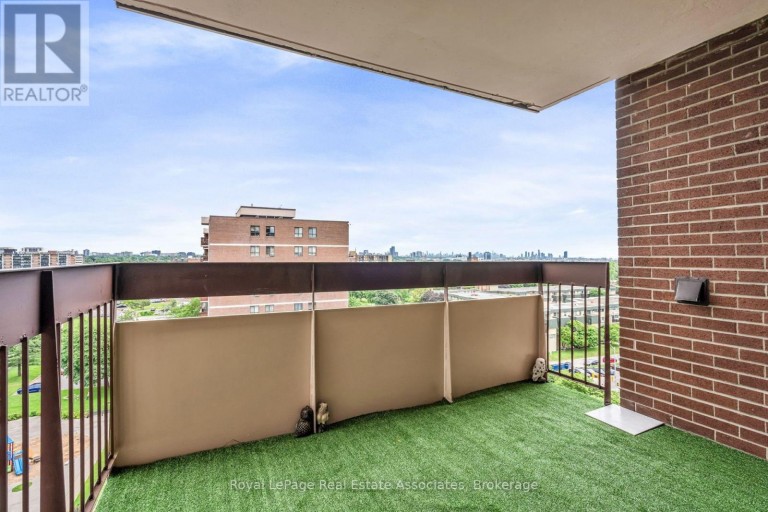 1108 - 1615 BLOOR STREET, Mississauga (Applewood), Ontario, L4X1S2