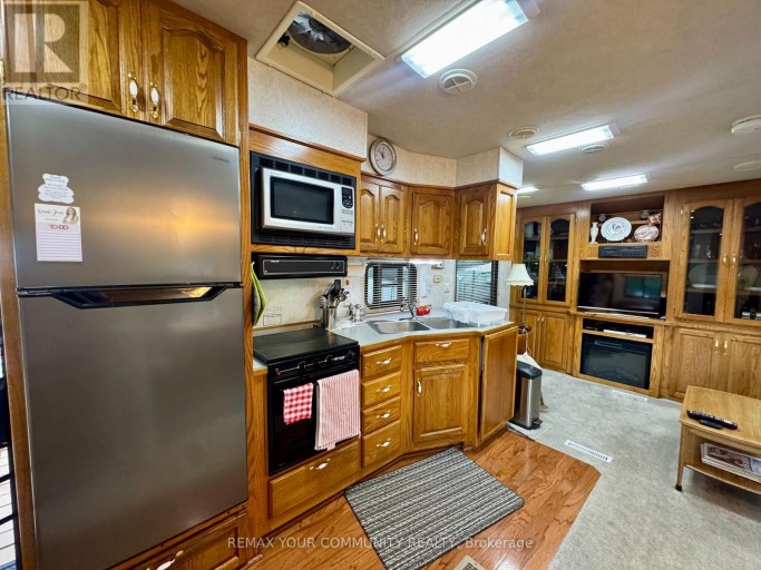 33 - 285 CRYDERMANS SIDE ROAD, Georgina (Baldwin), Ontario, L0E1A0