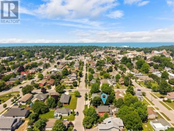 153 PARK STREET Goderich (Goderich (Town)) Ontario photo 2