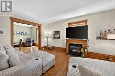 153 PARK STREET Goderich (Goderich (Town)) Ontario photo 9