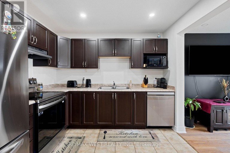 70 - 124 PARKINSON CRESCENT, Orangeville, Ontario, L9W6X3