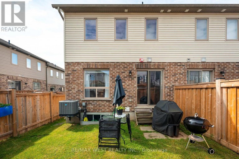 70 - 124 PARKINSON CRESCENT, Orangeville, Ontario, L9W6X3