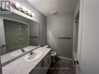18 AQUA LANE Hamilton Ontario photo 5