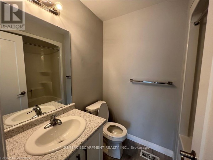 18 AQUA LANE, Hamilton, Ontario, L0R1P0