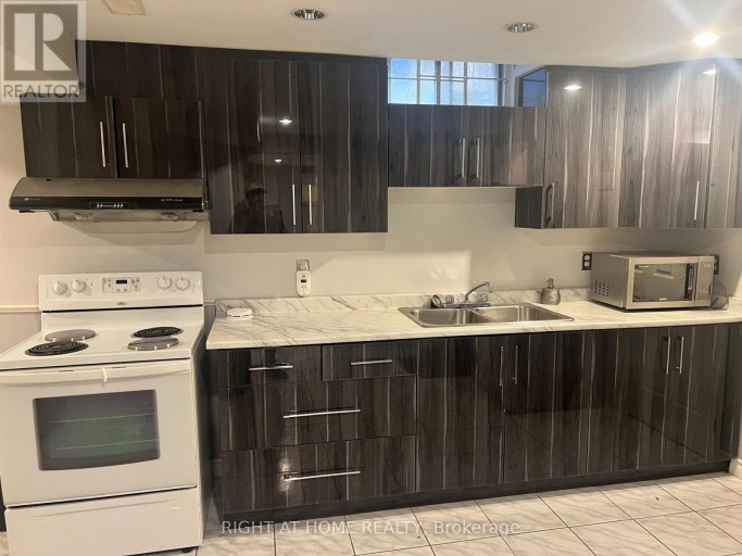 BASEMENT - 272 NAHANI WAY, Mississauga (Hurontario), Ontario, L4Z3B7
