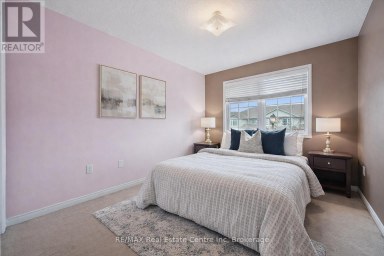 38 - 210 DAWN AVENUE Guelph (Clairfields/Hanlon Business Park) Ontario photo 8