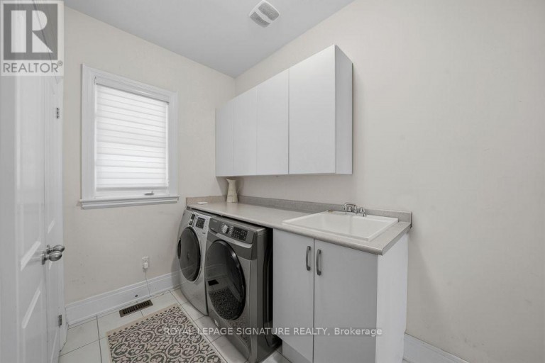9 WILLIAM BOWES BOULEVARD, Vaughan (Maple), Ontario, L6A4B1