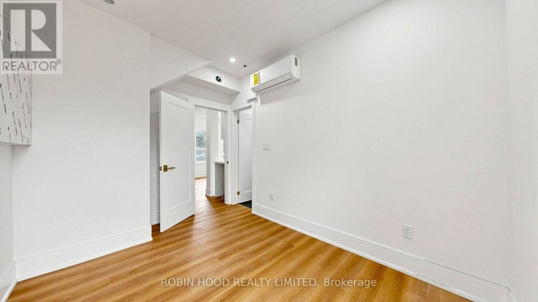 1 - 82 FORD STREET, Toronto (Weston-Pellam Park), Ontario, M6N3A1