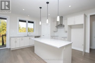 540 REGENT STREET Strathroy-Caradoc (Mount Brydges) Ontario photo 10