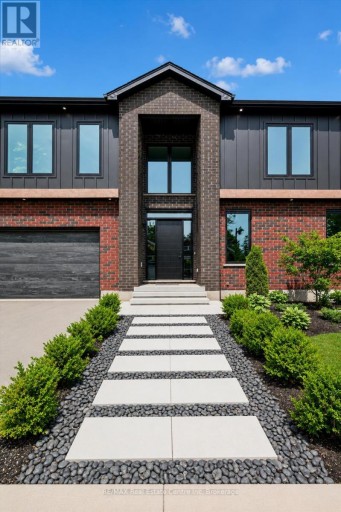 11 CHERRYWOOD LANE, Centre Wellington (Fergus), Ontario, N1M2W3