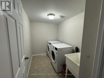 150 DANCE ACT AVENUE Oshawa (Windfields) Ontario photo 18