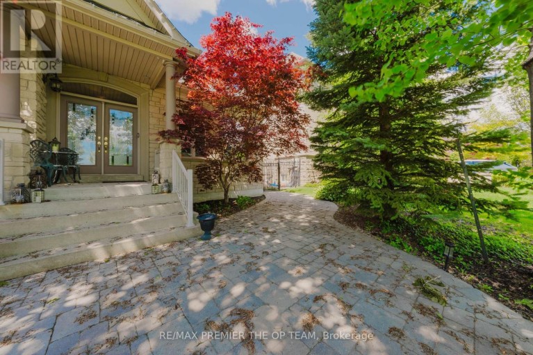 UPPER - 56 PARK RIDGE DRIVE, Vaughan (Kleinburg), Ontario, L0J1C0
