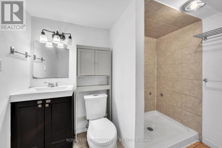 BASEMENT - 43 PARKSIDE DRIVE, Newmarket (Central Newmarket), Ontario, L3Y4R7
