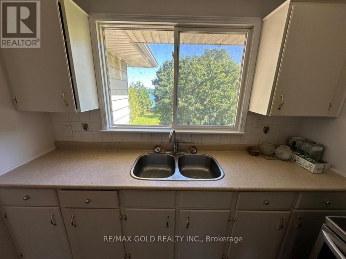 3RD FLOOR ( UPPER UNIT ) - 515 STONE STREET, Oshawa (Lakeview), Ontario, L1J1A4