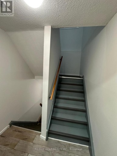 3RD FLOOR ( UPPER UNIT ) - 515 STONE STREET, Oshawa (Lakeview), Ontario, L1J1A4