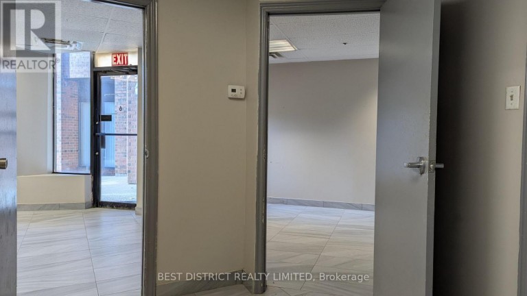 6 - 50 RITIN LANE, Vaughan (Concord), Ontario, L4K4W6
