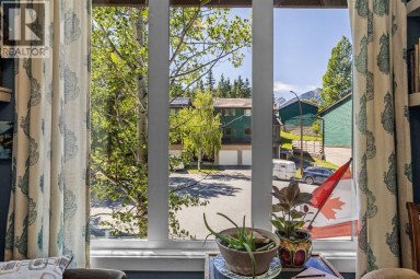 246 Kluane Drive Banff Alberta photo 18