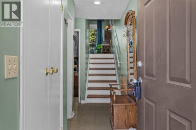 246 Kluane Drive Banff Alberta photo 2