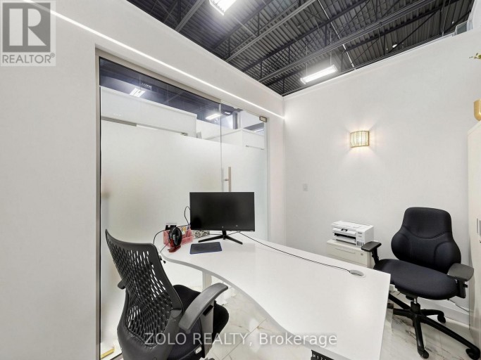 B (326) - 7250 KEELE STREET, Vaughan (Concord), Ontario, L4K1Z8