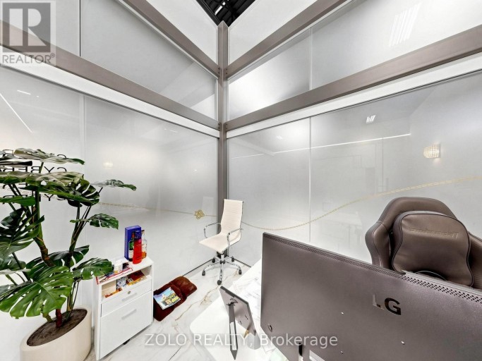 B (326) - 7250 KEELE STREET, Vaughan (Concord), Ontario, L4K1Z8