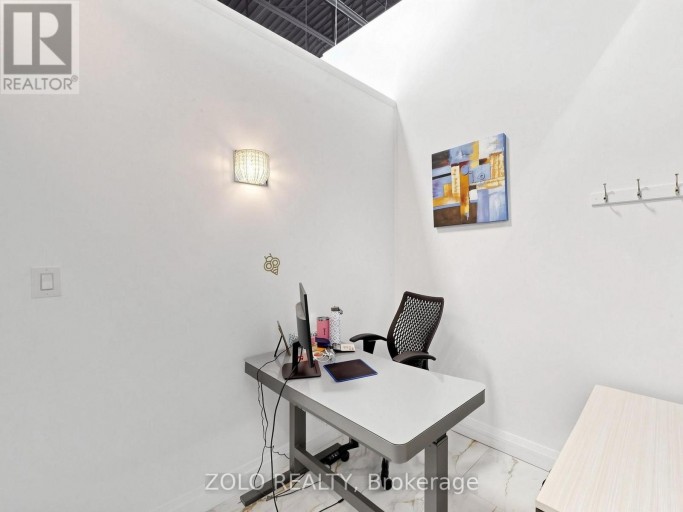 B (326) - 7250 KEELE STREET, Vaughan (Concord), Ontario, L4K1Z8