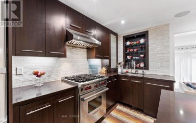 24 MANN AVENUE Toronto (Mount Pleasant East) Ontario photo 17