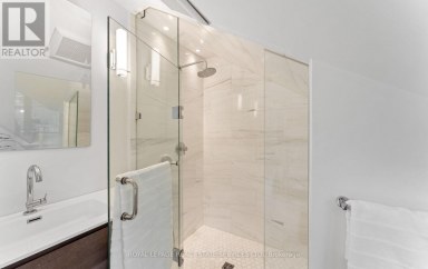 24 MANN AVENUE Toronto (Mount Pleasant East) Ontario photo 30