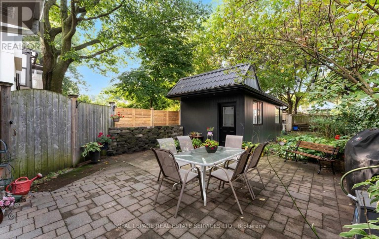 24 MANN AVENUE, Toronto (Mount Pleasant East), Ontario, M4S2Y3