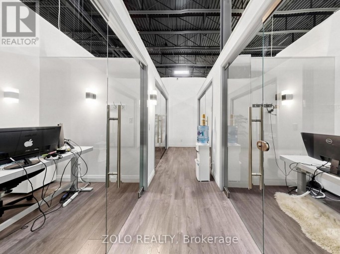 D (350) - 7250 KEELE STREET, Vaughan (Concord), Ontario, L4K1Z8