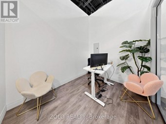 D (350) - 7250 KEELE STREET Vaughan (Concord) Ontario photo 11