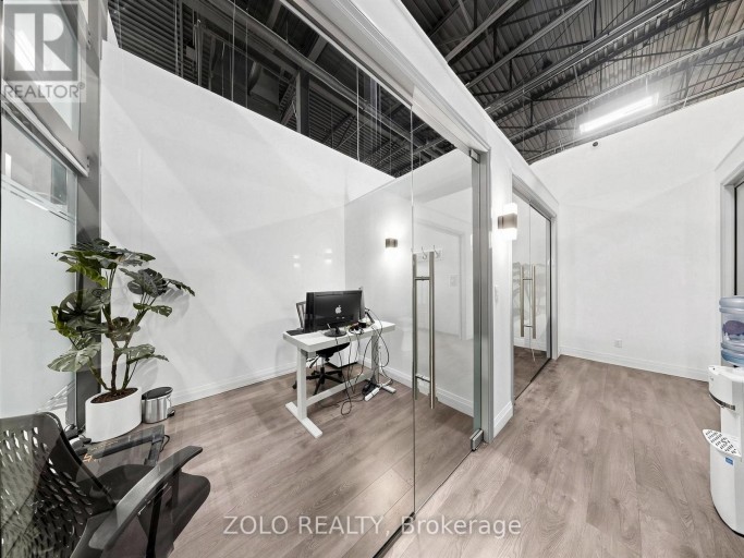 D (350) - 7250 KEELE STREET, Vaughan (Concord), Ontario, L4K1Z8
