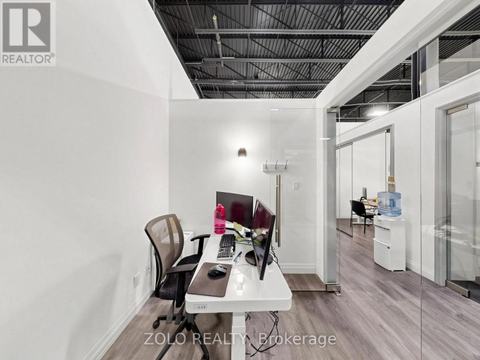 D (350) - 7250 KEELE STREET, Vaughan (Concord), Ontario, L4K1Z8