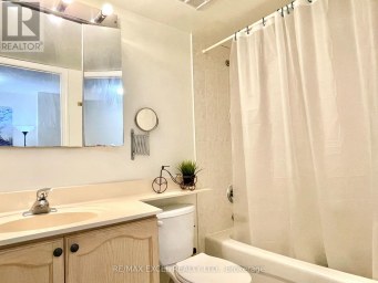 201 - 28 OLIVE AVENUE Toronto (Willowdale East) Ontario photo 10